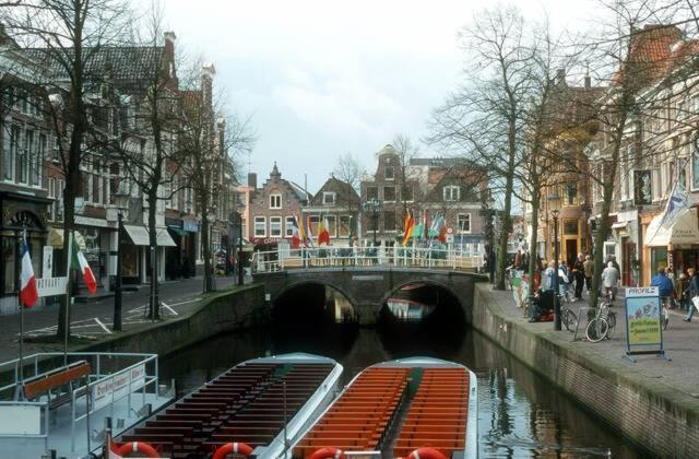 Holiday Home Canal View Alkmaar Ngoại thất bức ảnh